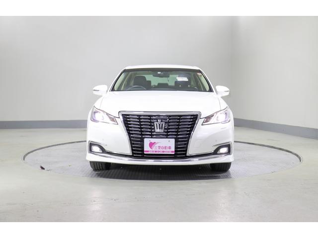 クラウン ロイヤルサルーンＧ　ｉ－Ｆｏｕｒ　４ＷＤ　純正ナビ　フルセグ　バックカメラ　ＥＴＣ　横滑り防止　オートハイビーム　クルコン　ＢＳＭ　シートメモリー　ヒーターミラー　全席レザーシートカバー　純正アルミホイール（10枚目）