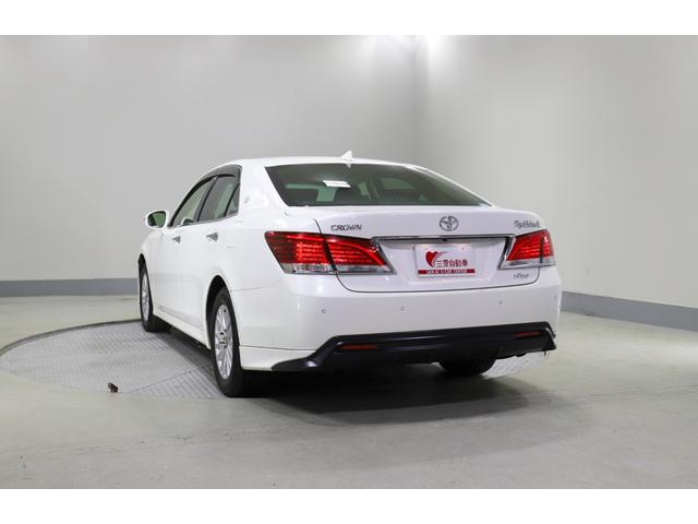 クラウン ロイヤルサルーンＧ　ｉ－Ｆｏｕｒ　４ＷＤ　純正ナビ　フルセグ　バックカメラ　ＥＴＣ　横滑り防止　オートハイビーム　クルコン　ＢＳＭ　シートメモリー　ヒーターミラー　全席レザーシートカバー　純正アルミホイール（22枚目）