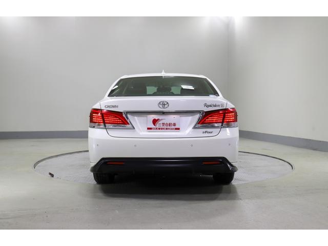 クラウン ロイヤルサルーンＧ　ｉ－Ｆｏｕｒ　４ＷＤ　純正ナビ　フルセグ　バックカメラ　ＥＴＣ　横滑り防止　オートハイビーム　クルコン　ＢＳＭ　シートメモリー　ヒーターミラー　全席レザーシートカバー　純正アルミホイール（29枚目）