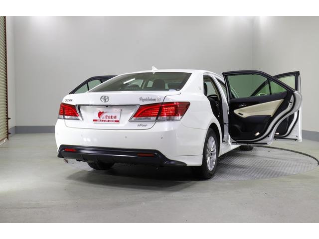 クラウン ロイヤルサルーンＧ　ｉ－Ｆｏｕｒ　４ＷＤ　純正ナビ　フルセグ　バックカメラ　ＥＴＣ　横滑り防止　オートハイビーム　クルコン　ＢＳＭ　シートメモリー　ヒーターミラー　全席レザーシートカバー　純正アルミホイール（38枚目）