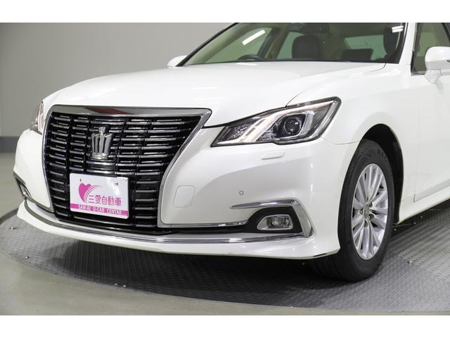 クラウン ロイヤルサルーンＧ　ｉ－Ｆｏｕｒ　４ＷＤ　純正ナビ　フルセグ　バックカメラ　ＥＴＣ　横滑り防止　オートハイビーム　クルコン　ＢＳＭ　シートメモリー　ヒーターミラー　全席レザーシートカバー　純正アルミホイール（49枚目）