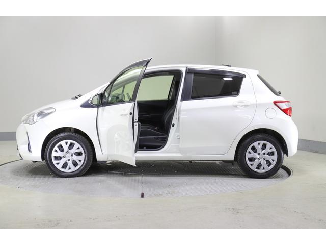 ヴィッツ U 純正ナビ Bカメラ ETC 衝突軽減サポート レーンアシスト ワイパーデアイサー 切替4WD シートH オートハイビーム LEDオートライト 社外ドラレコ前後 社外エンスタ(16枚目)