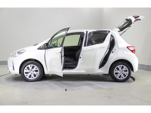 ヴィッツ U 純正ナビ Bカメラ ETC 衝突軽減サポート レーンアシスト ワイパーデアイサー 切替4WD シートH オートハイビーム LEDオートライト 社外ドラレコ前後 社外エンスタ(18枚目)