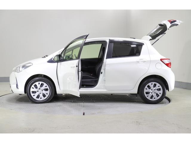 ヴィッツ U 純正ナビ Bカメラ ETC 衝突軽減サポート レーンアシスト ワイパーデアイサー 切替4WD シートH オートハイビーム LEDオートライト 社外ドラレコ前後 社外エンスタ(19枚目)