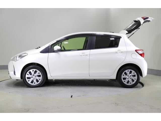 ヴィッツ U 純正ナビ Bカメラ ETC 衝突軽減サポート レーンアシスト ワイパーデアイサー 切替4WD シートH オートハイビーム LEDオートライト 社外ドラレコ前後 社外エンスタ(20枚目)