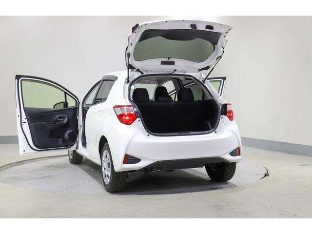 ヴィッツ U 純正ナビ Bカメラ ETC 衝突軽減サポート レーンアシスト ワイパーデアイサー 切替4WD シートH オートハイビーム LEDオートライト 社外ドラレコ前後 社外エンスタ(26枚目)