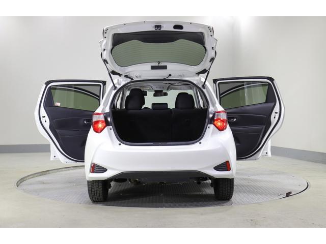 ヴィッツ U 純正ナビ Bカメラ ETC 衝突軽減サポート レーンアシスト ワイパーデアイサー 切替4WD シートH オートハイビーム LEDオートライト 社外ドラレコ前後 社外エンスタ(32枚目)