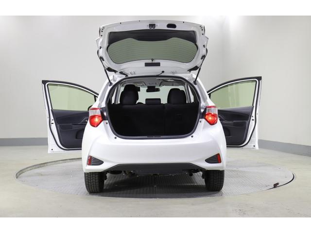 ヴィッツ U 純正ナビ Bカメラ ETC 衝突軽減サポート レーンアシスト ワイパーデアイサー 切替4WD シートH オートハイビーム LEDオートライト 社外ドラレコ前後 社外エンスタ(33枚目)