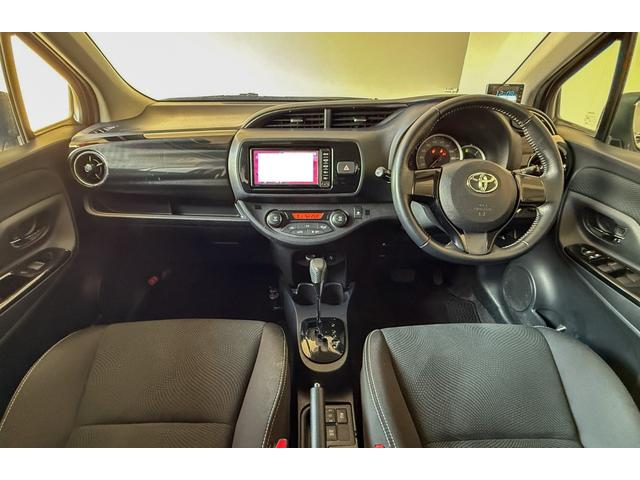 ヴィッツ U 純正ナビ Bカメラ ETC 衝突軽減サポート レーンアシスト ワイパーデアイサー 切替4WD シートH オートハイビーム LEDオートライト 社外ドラレコ前後 社外エンスタ(56枚目)