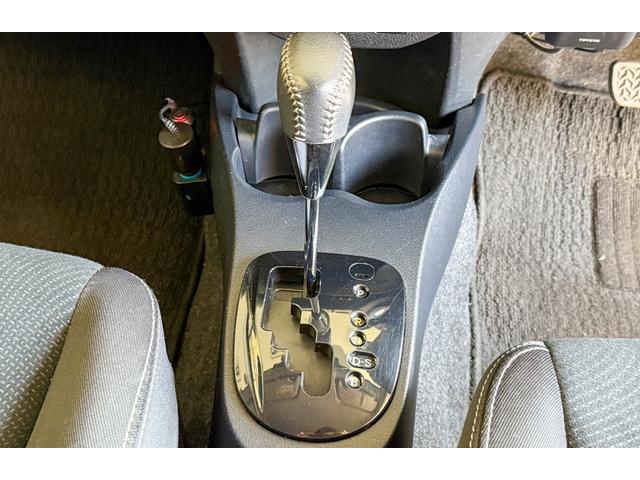 ヴィッツ U 純正ナビ Bカメラ ETC 衝突軽減サポート レーンアシスト ワイパーデアイサー 切替4WD シートH オートハイビーム LEDオートライト 社外ドラレコ前後 社外エンスタ(62枚目)