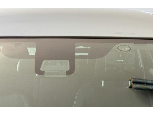 ヴィッツ U 純正ナビ Bカメラ ETC 衝突軽減サポート レーンアシスト ワイパーデアイサー 切替4WD シートH オートハイビーム LEDオートライト 社外ドラレコ前後 社外エンスタ(68枚目)