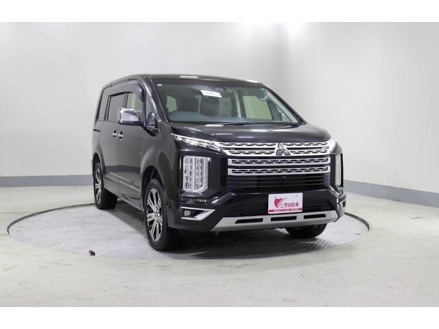 ���C���h�ȃ{�f�B�f�U�C���Ɣ��͂���t�����g�}�X�N��