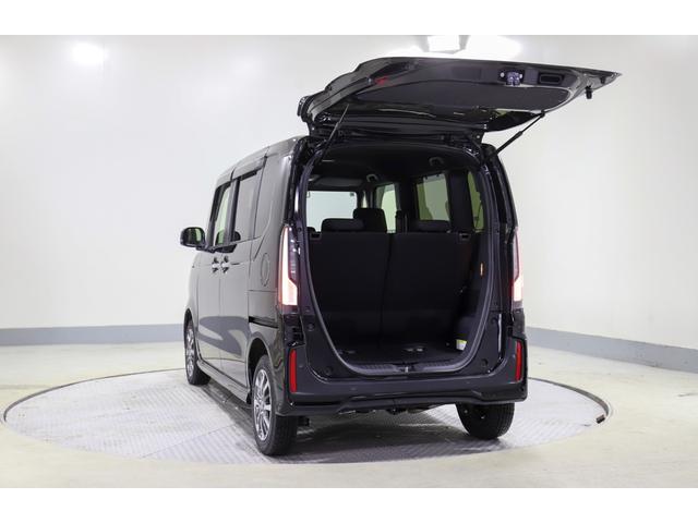 Ｎ－ＢＯＸカスタム ベースグレード　４ＷＤ　レンタアップ　純正ナビ　Ｂカメラ　ＥＴＣ　片側パワスラ　衝突軽減サポート　Ｉストップ　シートＨ　Ｈミラー　ブレーキＨ　クルコン　コーナーセンサー　レーンアシスト　夏・冬タイヤ　純正ＡＷ（25枚目）