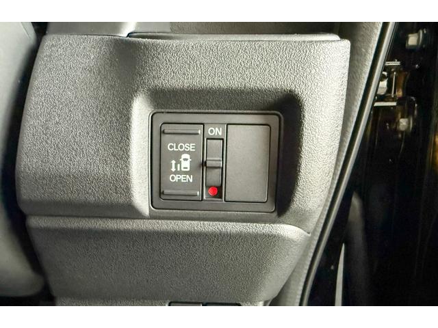 Ｎ－ＢＯＸカスタム ベースグレード　４ＷＤ　レンタアップ　純正ナビ　Ｂカメラ　ＥＴＣ　片側パワスラ　衝突軽減サポート　Ｉストップ　シートＨ　Ｈミラー　ブレーキＨ　クルコン　コーナーセンサー　レーンアシスト　夏・冬タイヤ　純正ＡＷ（55枚目）