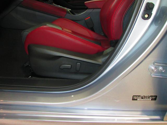 レヴォーグ ＳＴＩ　Ｓｐｏｒｔ　ＥＸ　ＥｙｅＳｉｇｈｔ　Ｘ　ナビ　プッシュスタート／メモリーナビ／バックカメラ／パーシート／シートヒーター（22枚目）