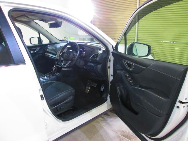 フォレスター Ｐｒｅｍｉｕｍ　ＥｙｅＳｉｇｈｔ搭載車　アイサイトＶｅｒ．３搭載車／Ｘ－ＭＯＤＥ搭載車／８型ビルトインナビ／シートヒーター／Ｆ・Ｓ・Ｒカメラ／ＥＴＣ２．０／パワーシート／スマートリヤビューミラー純正１８インチＡＷ／夏・冬タイヤ付（31枚目）