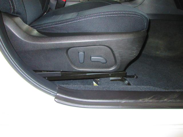 レヴォーグ １．６ＧＴ　ＥｙｅＳｉｇｈｔ　Ｐｒｏｕｄ　Ｅｄｉｔｉｏｎ（17枚目）