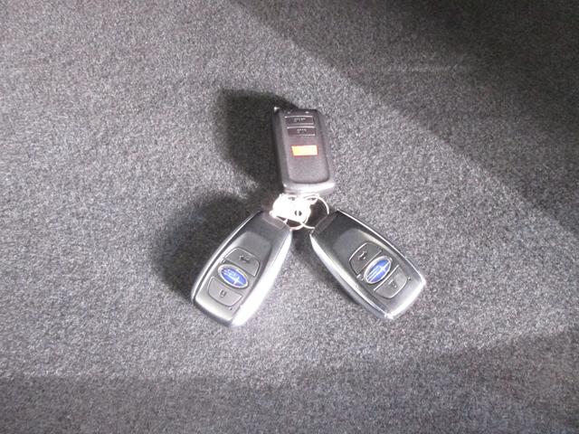 �X�}�[�g�L�[�ŃJ�o����|�P�b�g�̒��̌���T���킸��킵������J������܂��I�����̃G���W���X�^�[�^�[���t���Ă��܂��B