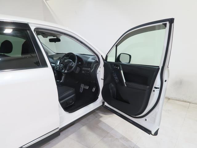 フォレスター ２．０ＸＴ　ＥｙｅＳｉｇｈｔ　メモリーナビ／バックカメラ　プッシュスタート／メモリーナビ／バックカメラ／パーシート／シート／ＥＴＣ（19枚目）