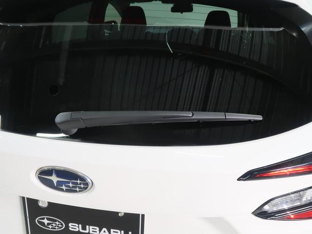 リヤワイパー装備で悪天候時の後方視界もバッチリです！