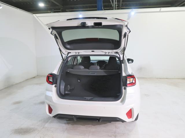 リヤゲートを開けると広々カーゴルームが登場です！