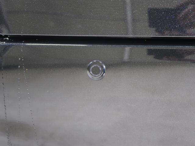 �����o���p�[�ɂ͌�i�딭�i�}���@�\�p�̃\�i�[�Z���T�[����������Ă��܂��B