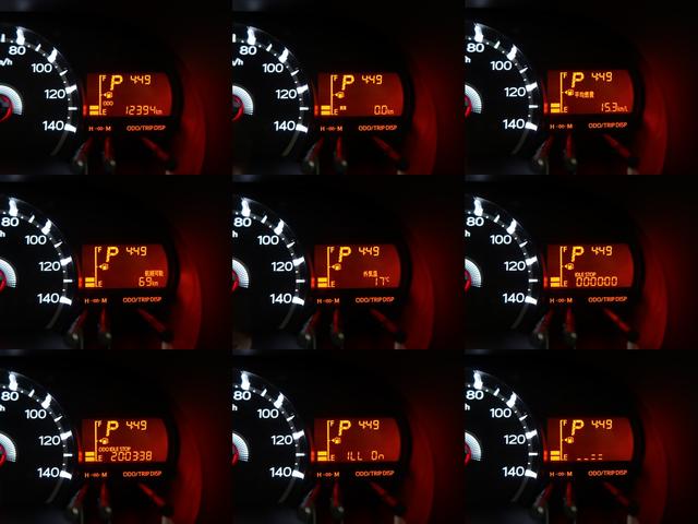 �t���ɂ́A���ϔR���q���\�����A���ώԑ���A�C�h�����O�X�g�b�v���ԂȂǂ�\���ł��܂��B