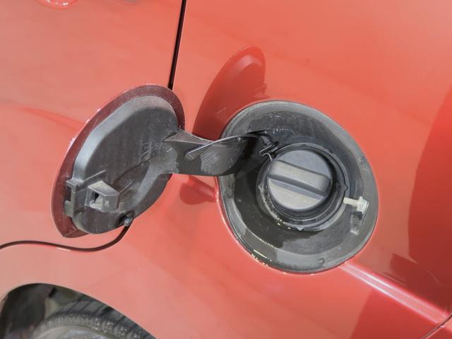 �������͎ԗ����㕔�ɂ������܂��B���M�����[�K�\�����d�l�Ń^���N�e�ʂ͂R�O�k�ł��B