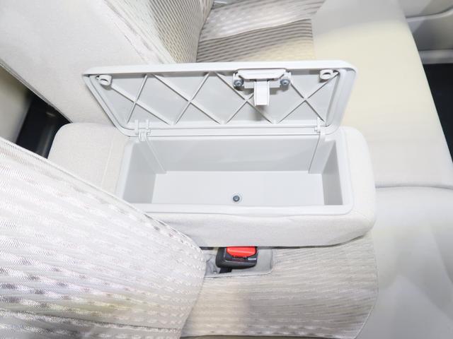 �W���J����Ǝ��[�{�b�N�X�ɂȂ��Ă��܂��B