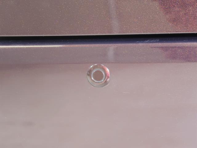 �����o���p�[�ɂ͌�i�딭�i�}���@�\�p�̃\�i�[�Z���T�[����������Ă��܂��B