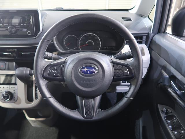 �X�C�b�`�ނ��@�\�I�ɔz�u���ꂽ�R�{�X�|�[�N�X�e�A�����O�I