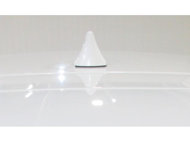 �����t�H�����ŁA�X�^�C�����b�V���ȃV���[�N�t�B���A���e�i�I�]���̃��b�h�^�A���e�i�ƈقȂ�A�Œ�^�C�v�Ȃ̂Ő�ԋ@�ɓ����ۂ�A���̒��ԏ�ȂǂŐ܂肽���񂾂���O���K�v�������֗��ł��B