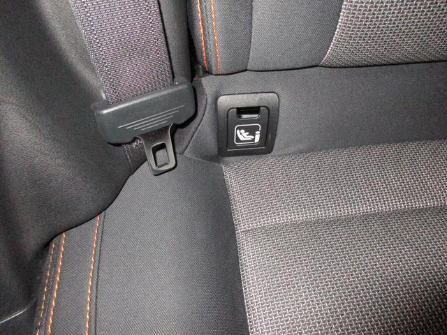 ��Ȃ̊O���Ȃɑ������ꂽ�A��p�̃��A�A���J���b�W�ƃg�b�v�e�U�[�A���J���b�W�ŌŒ肷��h�r�n�e�h�w�`���C���h�V�[�g���g�p���邱�Ƃ��ł��܂��B