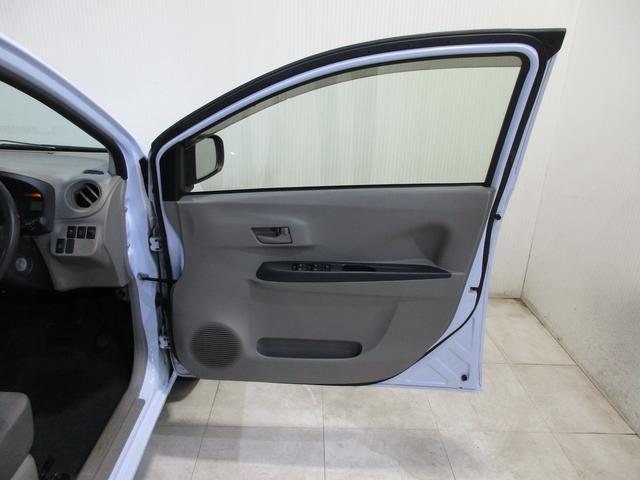 �t�����g�h�A�ɂ͎��[�|�P�b�g���t���Ă��܂��B