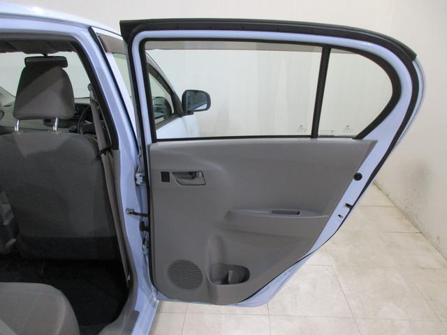 �����h�A�ɂ̓y�b�g�{�g��������h�����N�z���_�[���t���Ă��܂��B