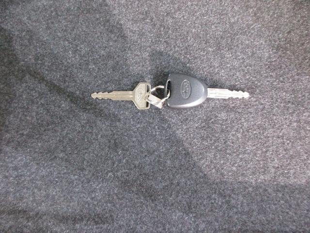 �L�[���X�L�[���g���΃{�^������Ńh�A���J���߂ł��܂��B