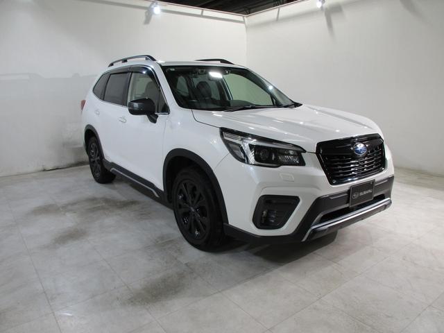 フォレスター ＳＰＯＲＴ　ＥｙｅＳｉｇｈｔメモリーナビ／バックカメラ　プッシュスタート／メモリーナビ／バックカメラ／パワーシート／シートヒーター（3枚目）