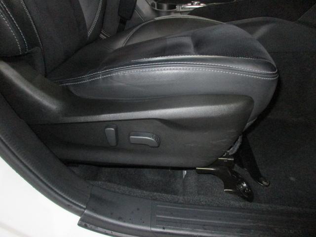 フォレスター ＳＰＯＲＴ　ＥｙｅＳｉｇｈｔメモリーナビ／バックカメラ　プッシュスタート／メモリーナビ／バックカメラ／パワーシート／シートヒーター（21枚目）