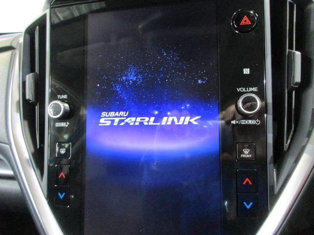 �X�}�[�g�t�H���A�v�����g���A���ʂŒ����I�ɑ���ł���A�P�P�D�U�C���`�Z���^�[�C���t�H���[�V�����f�B�X�v���C���C���t�H�e�C�������g�V�X�e���I