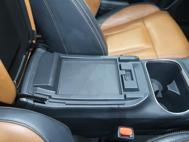 �W�������J����ƁA�g���[�t���̒��W������A�J����Ǝ��[�X�y�[�X���������܂��B