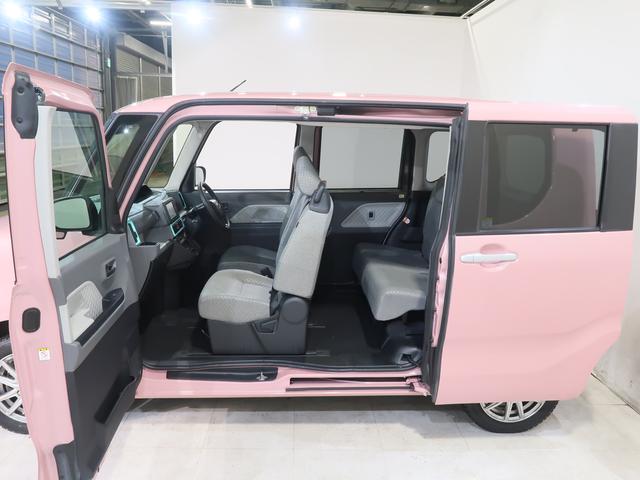 �����̓s���[�����h�A���̗p���A����ȃh�A�ƕ����ĊJ���邱�Ƃő傫�ȊJ�������m�ۂł���~���N���I�[�v���h�A�I