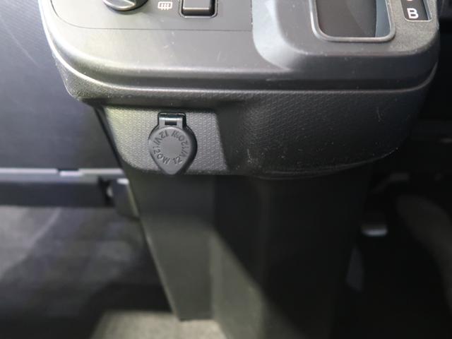 �G�A�R���p�l���̉��ɂ͓d���\�P�b�g������܂��I