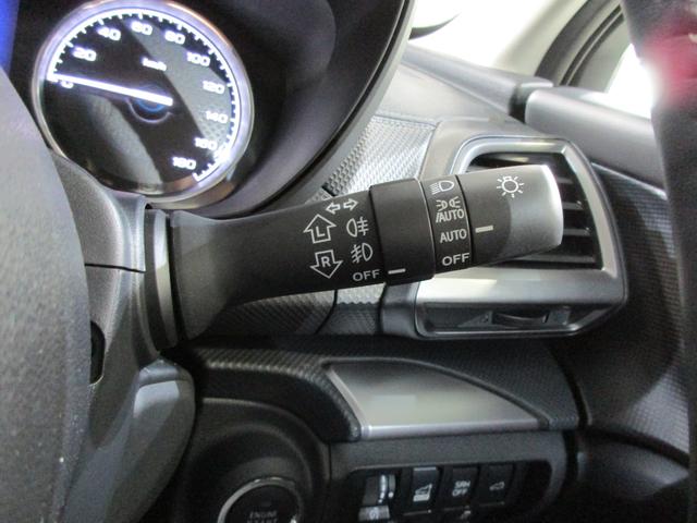 ���͂̏Ɠx�ɉ����Ď����I�Ƀ��C�g��_��������I�[�g���C�g�I���ԃg���l���ɓ������ۂɁA�킴�킴���C�g��t����K�v������܂���I