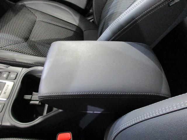 �O�ȊԂ̃Z���^�[�R���\�[���ł��B�O��ɃX���C�h���܂��̂łЂ��|���Ƃ��Ă����p�ł��܂��B