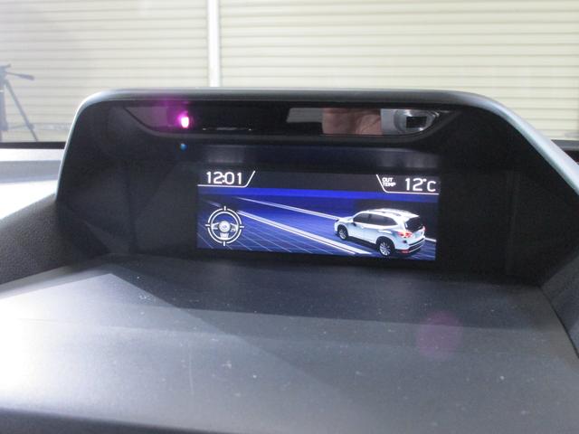 �ԗ��̂��܂��܂ȏ����Z���^�[�㕔�̃f�B�X�v���C�ɕ\���B�^�]���ł����F���₷���A���A���^�C���ȏ������̏�Ŕc���ł��܂��B