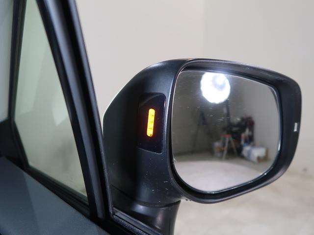 �ԑ̌㕔�ɓ������ꂽ�Z���T�[�ɂ���āA���Ԃ̌㑤������ڋ߂���ԗ������m�B�Փ˂̊댯������ƃV�X�e�������f�����ꍇ�A�h�A�~���[�����̂k�d�c�C���W�P�[�^�[��x�񉹂Ńh���C�o�[�ɒ��ӂ𑣂��܂��I�I