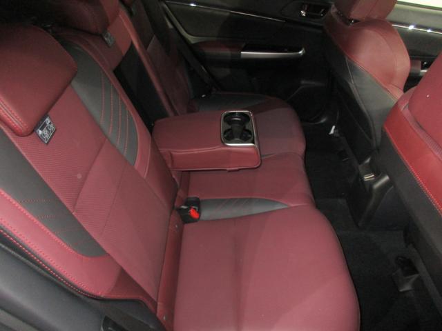 ��Ȃł����ݕ����Œ肵�Ă����郊���V�[�g�Z���^�[�A�[�����X�g�I�J�b�v�z���_�[�t�ŁA��Ȃɂ����K�ȃh���C�u��񋟂��܂��B