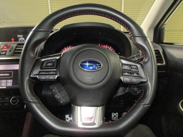 �X�C�b�`�ނ��@�\�I�ɓZ�߂��Ă���A�ی^�V�F�C�v�̂R�{�X�|�[�N�X�e�A�����O�I