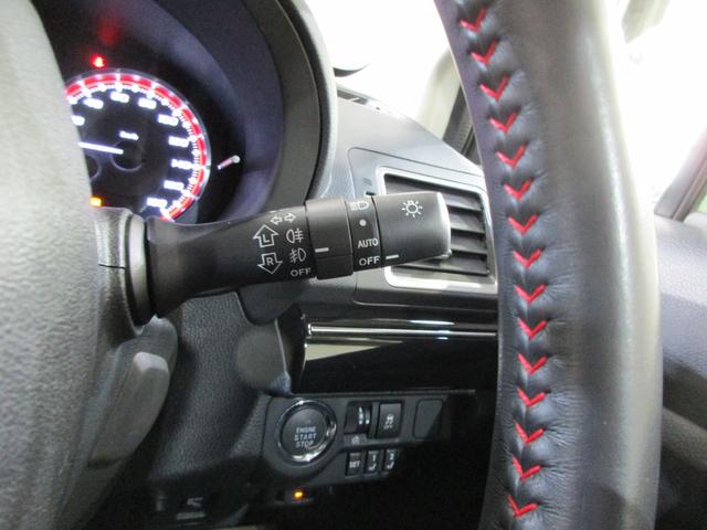 ���͂̏Ɠx�ɉ����Ď����I�Ƀ��C�g��_��������I�[�g���C�g�I���ԃg���l���ɓ������ۂɁA�킴�킴���C�g��t����K�v������܂���I