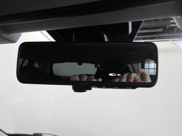 �X�}�[�g���A�r���[�~���[�𑕒��I���A�Q�[�g�K���X�����ɃJ������ݒu�����̉f�����~���[���ɉf���o�������Ƃ��ł��܂��B�ו�����������ڂ��Ă���둤�̏󋵂���������Ɖf���Ŋm�F�ł��܂��B